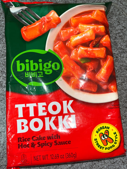 Tteokbokki rice cakes with hot & spicy sauce