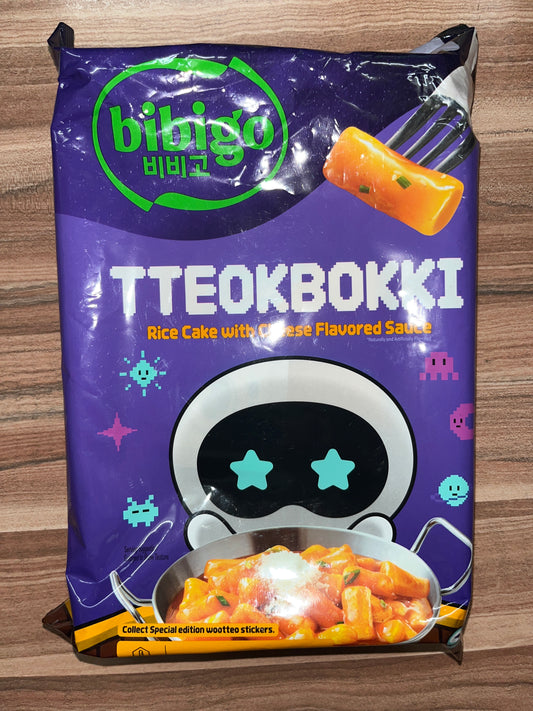 Tteokbokki rice cakes with cheese sauce
